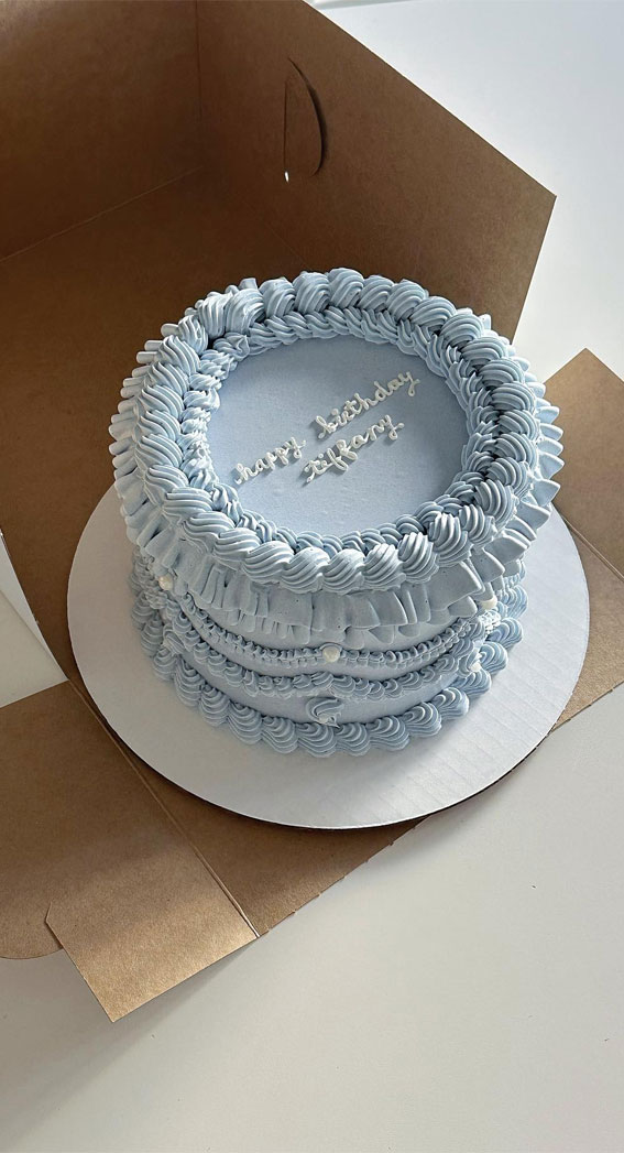 40 Delightful Lambeth Birthday Cake Ideas : Periwinkle Tone Round Cake