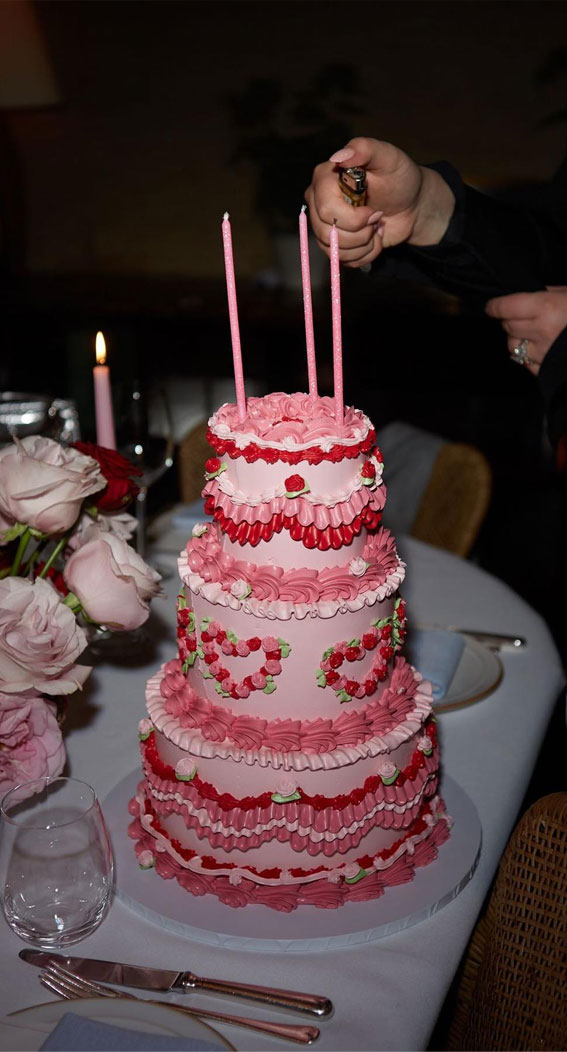 50 Cute Vintage Style Cake Delight Ideas : Pink & Red Birthday Cake for Mum