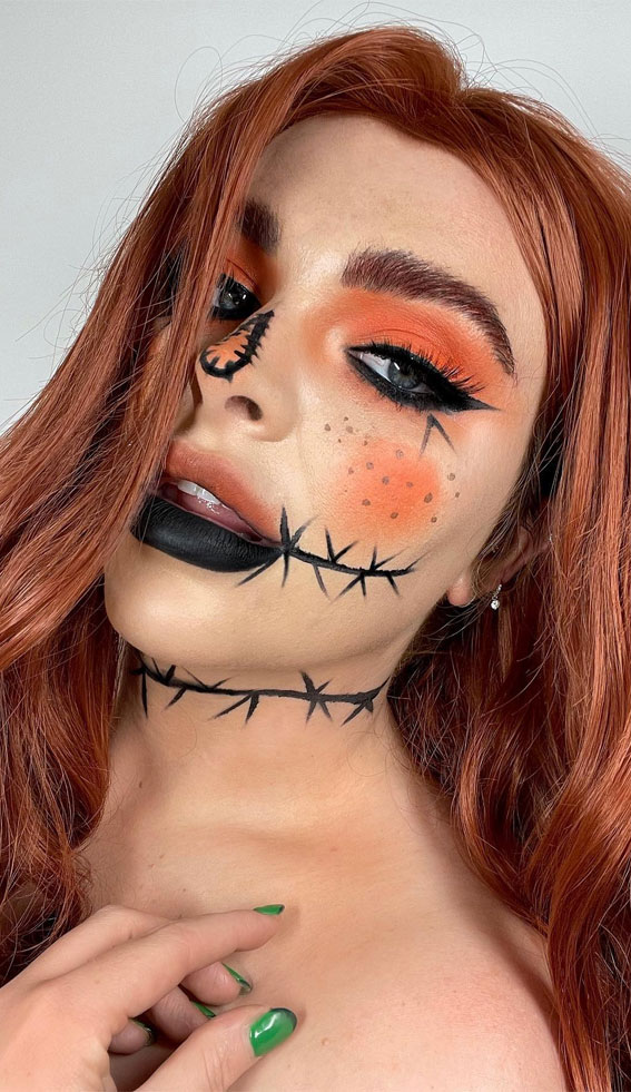 Creative Halloween Makeup Looks : Pumpkin Scarecrow