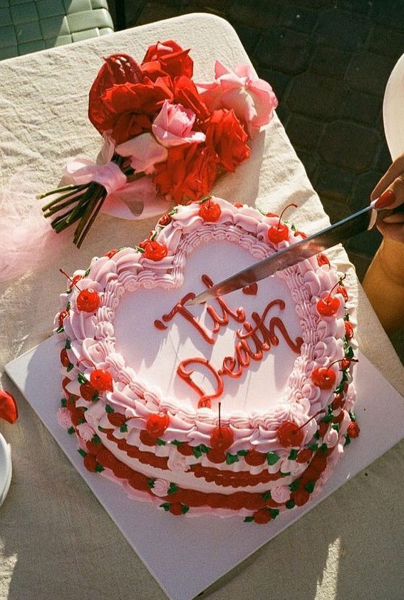 50 Cute Vintage Style Cake Delight Ideas : Pink & Red Til Death Wedding Cake