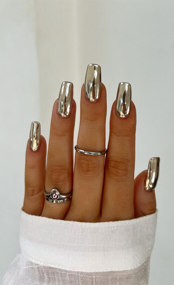 40+ Brilliant Chrome Nail Art Designs : Reflective Silver Chrome Nails