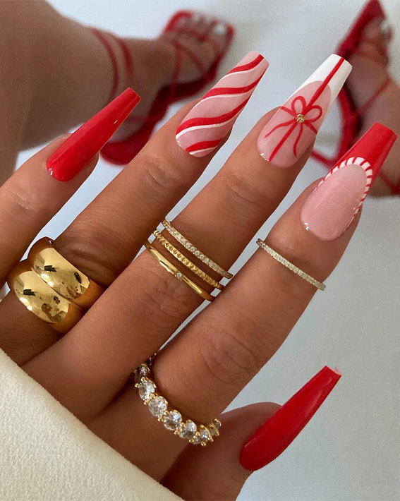 cute Christmas nails 17