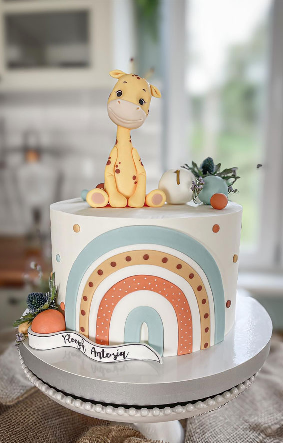 50+ Delightful 1st Birthday Cake Ideas for “Sweet Beginnings” : Giraffe + Rainbow Boho Cake