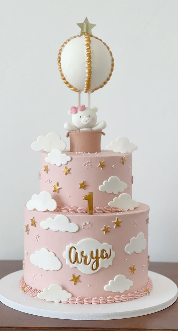 50+ Delightful 1st Birthday Cake Ideas for “Sweet Beginnings” : Dreamy Baby Bear in Hot Air Balloon
