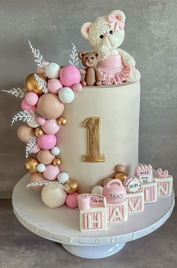50+ Delightful 1st Birthday Cake Ideas for “Sweet Beginnings” : Baby Blocks and Teddies