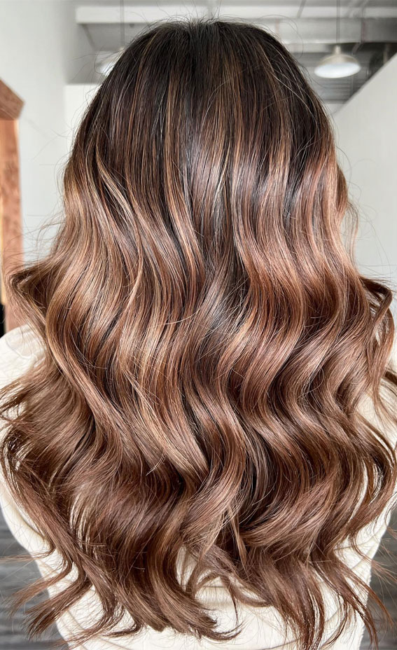 50+ Captivating Hair Colors for the Chilly Season : Hot Chocolate & Chestnut Balayage