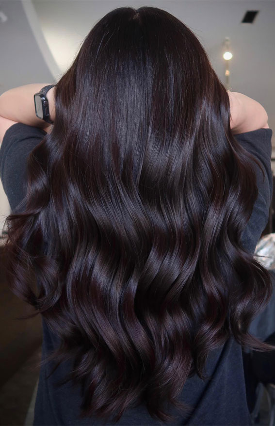 50+ Captivating Hair Colors for the Chilly Season : Chocolate Brunette