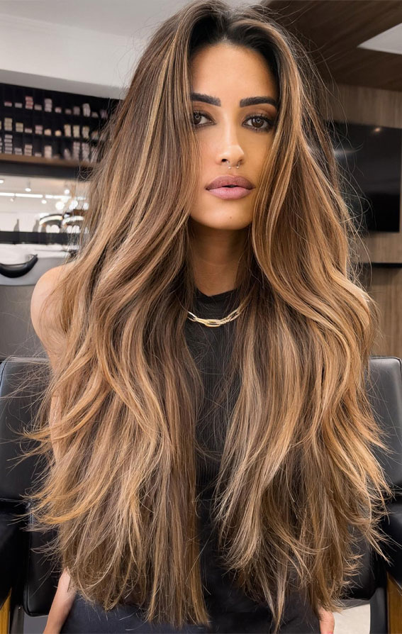 50+ Captivating Hair Colors for the Chilly Season : Cappuccino Topped with Caramel