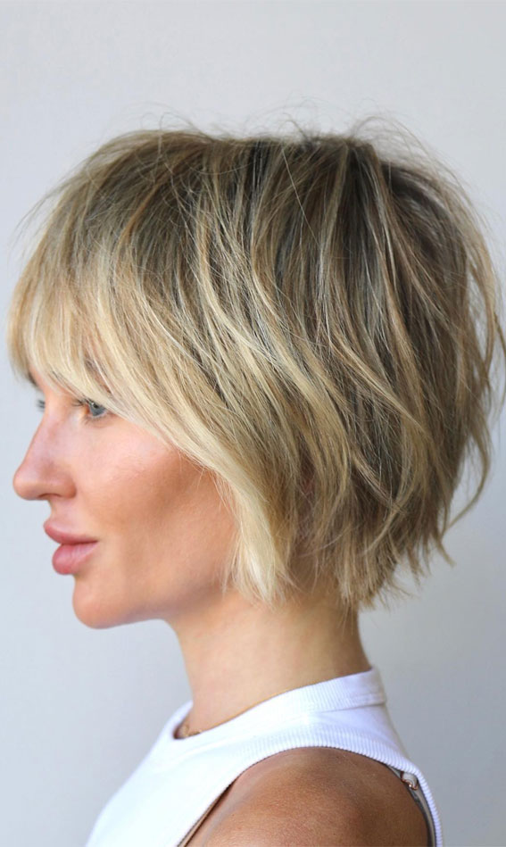 Sassy Short Hairstyles for Modern Elegance : Dirty Blonde Bixie with Fringe