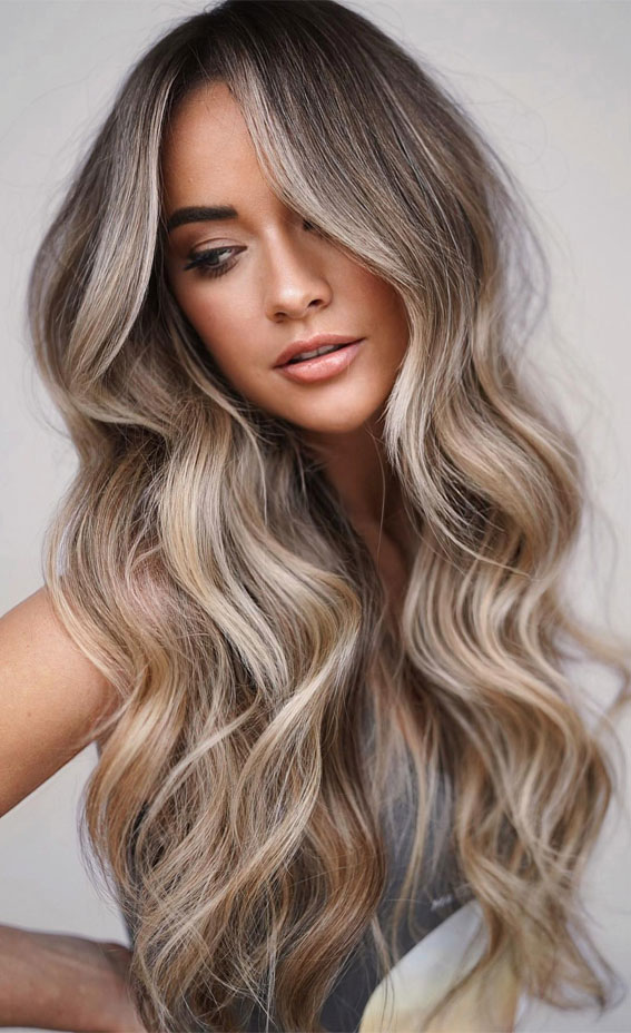50+ Captivating Hair Colors for the Chilly Season : Cool Smokey Beige