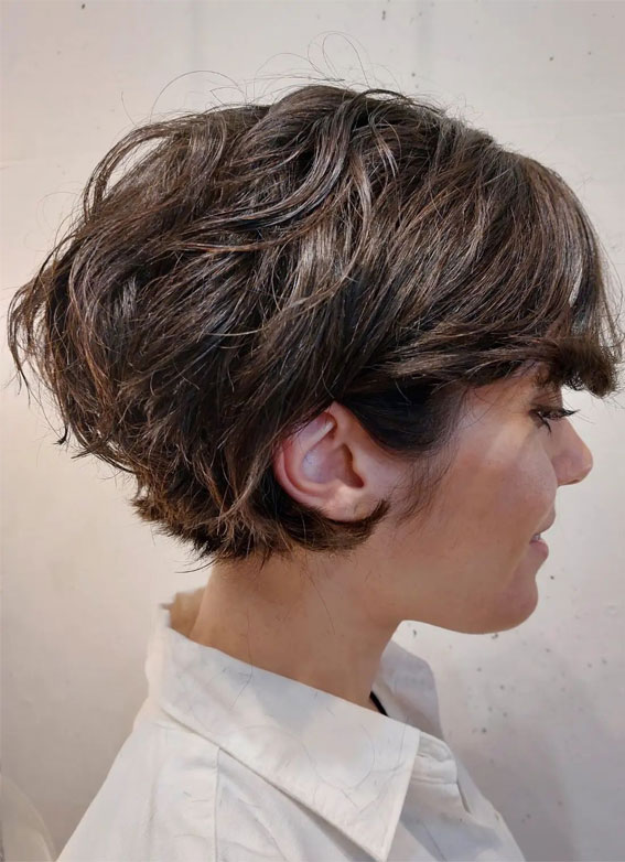 Sassy Short Hairstyles for Modern Elegance : Textured Bixie