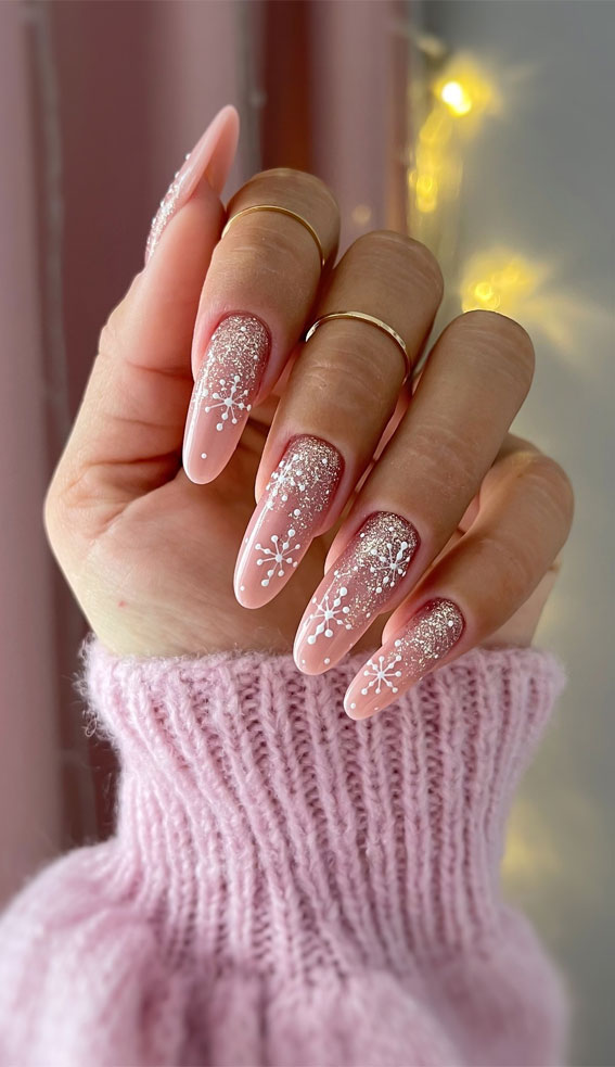Festive Elegance in Christmas Nail Art : Ombre Glittery Cuff & Snowflake Nails