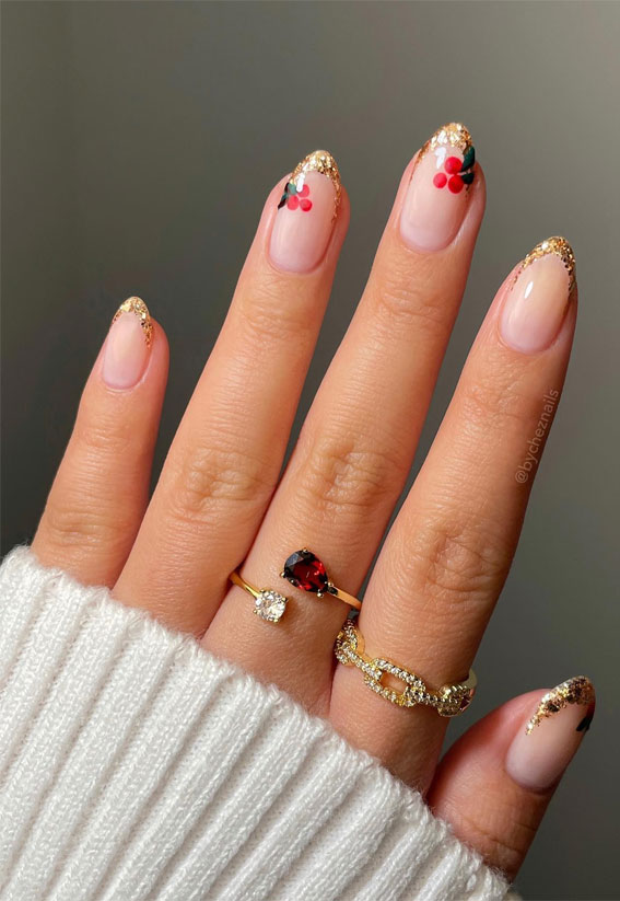 Festive Elegance in Christmas Nail Art : Holly Accent Glitter Tip Nails