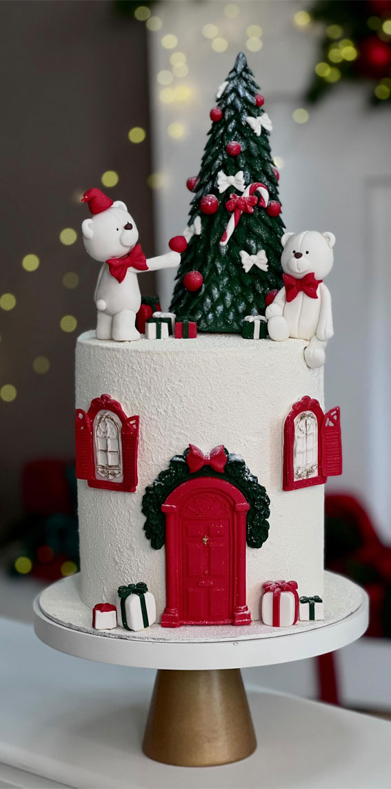 Festive Cake Ideas for Winter Wonderland Delights : Festive Doorstep Cake