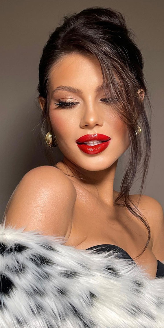 22 Glam Festive Season Makeup Ideas : Bold Lips + Soft Glam Eyes