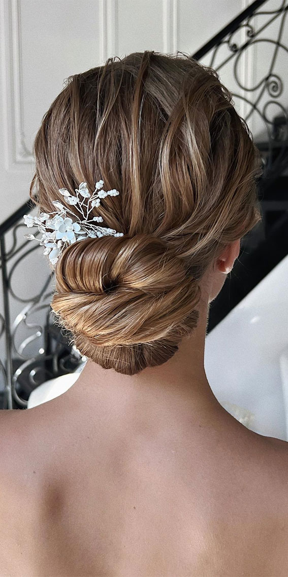 40 Timeless and Elegant Updo Hairstyles : Vintage Waves Updo