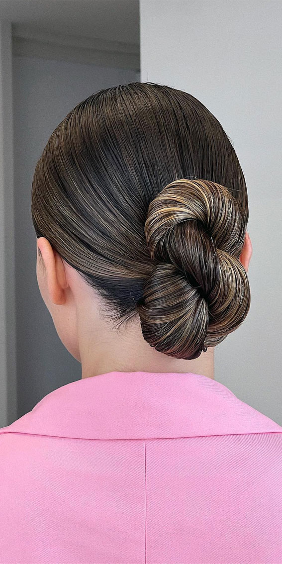 40 Timeless and Elegant Updo Hairstyles : Sleek Twisted Knot Eight-Shape Bun