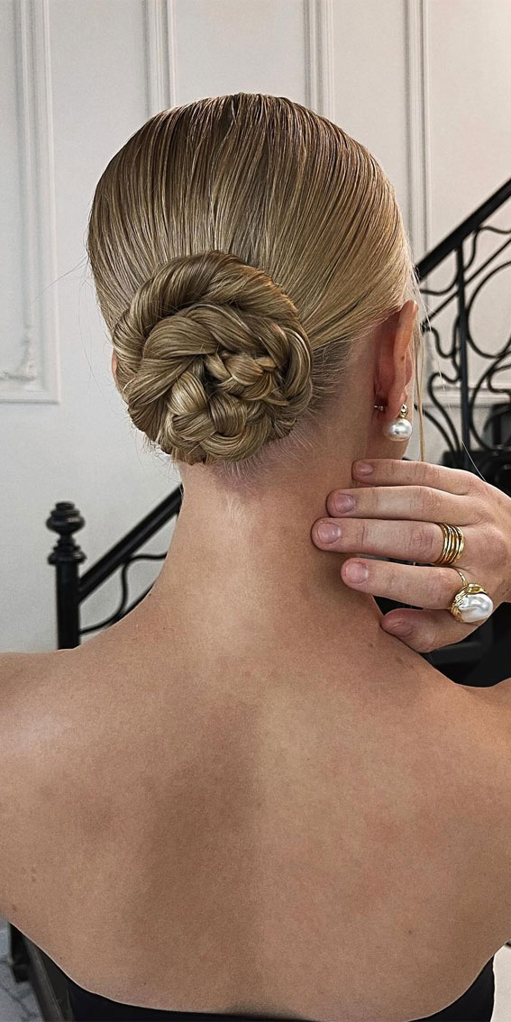 40 Timeless and Elegant Updo Hairstyles : Classic Twisted Updo