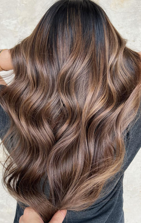 Winter Enchantment Hair Colours To Embrace The Season : Chocolate Caramel Swirl