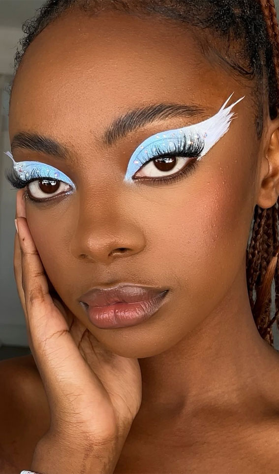 35 Festival-Ready Makeup Inspirations : Angel Wings