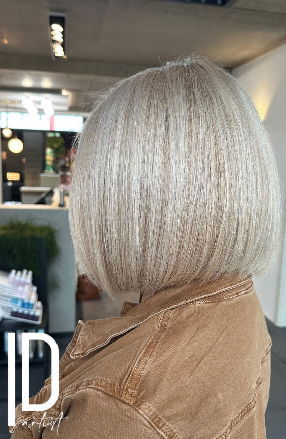 Spring-Inspired Hair Colour Ideas to Freshen Your Look : Platinum Sand Blonde Bob