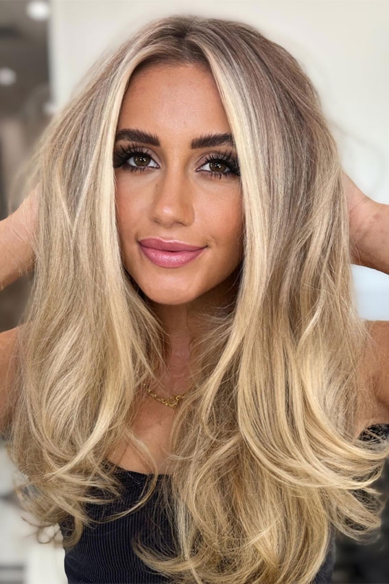 Spring-Inspired Hair Colour Ideas to Freshen Your Look : Blonde Balayage 90s Vibe