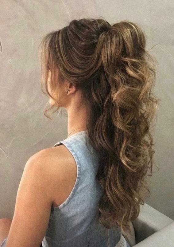 Prom Hairstyles for a Night to Remember : Half Pony Half Up Soft Waves