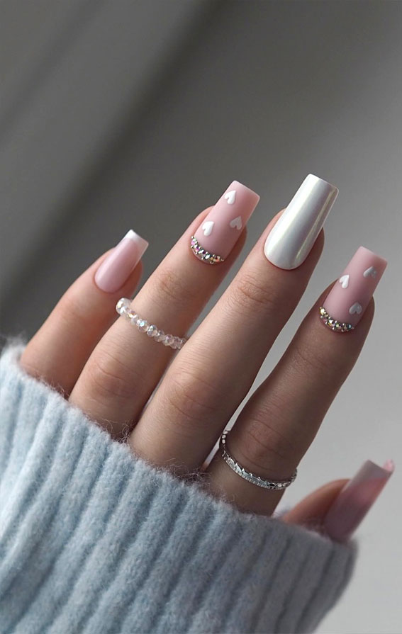 Captivating Valentine’s Day Nail Designs : White Chrome & Matte Pink Nails