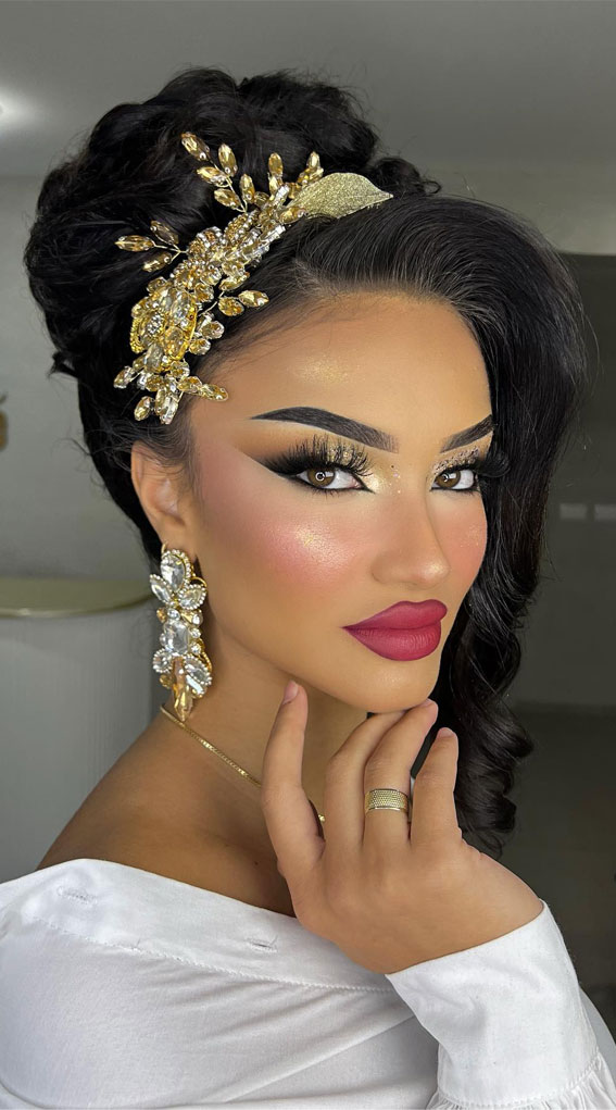 Radiant Bridal Makeup Ideas for Your Perfect Wedding Day : Sultry Sophistication
