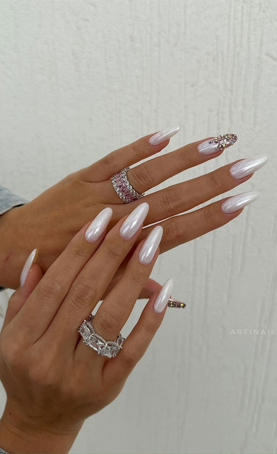 Creative Nail Concepts for Your Next Manicure : Jewel + Pearl Nails