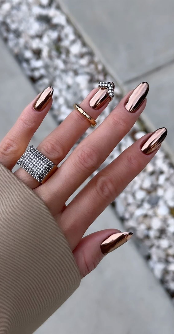 Creative Nail Concepts for Your Next Manicure : Diamond V-Shape Nails