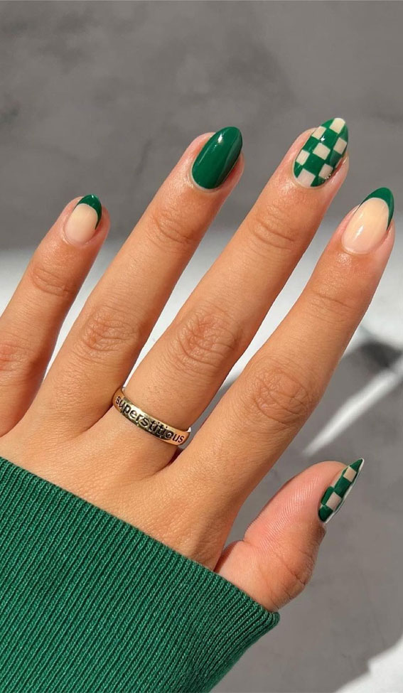 green nails, green nail trends, green nail colors, green nails dark, light green nails, emerald green nails, St. Patrick's Day Nail Designs 2024, Best St. Patrick's Day nails, mismatch green nails, ombre green nails