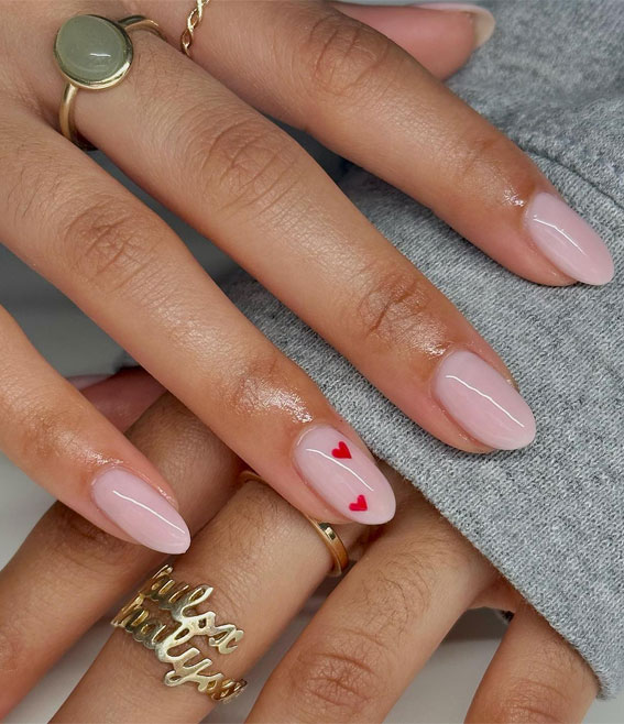 Captivating Valentine’s Day Nail Designs : Simple & Minimal Love Heart Nails