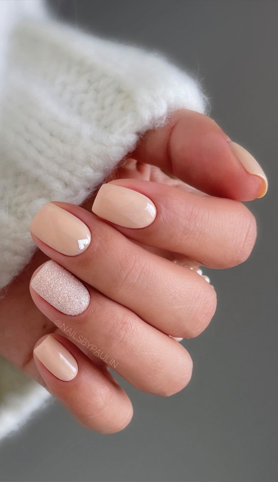 Captivating Valentine’s Day Nail Designs : Mismatch Nude Short Nails