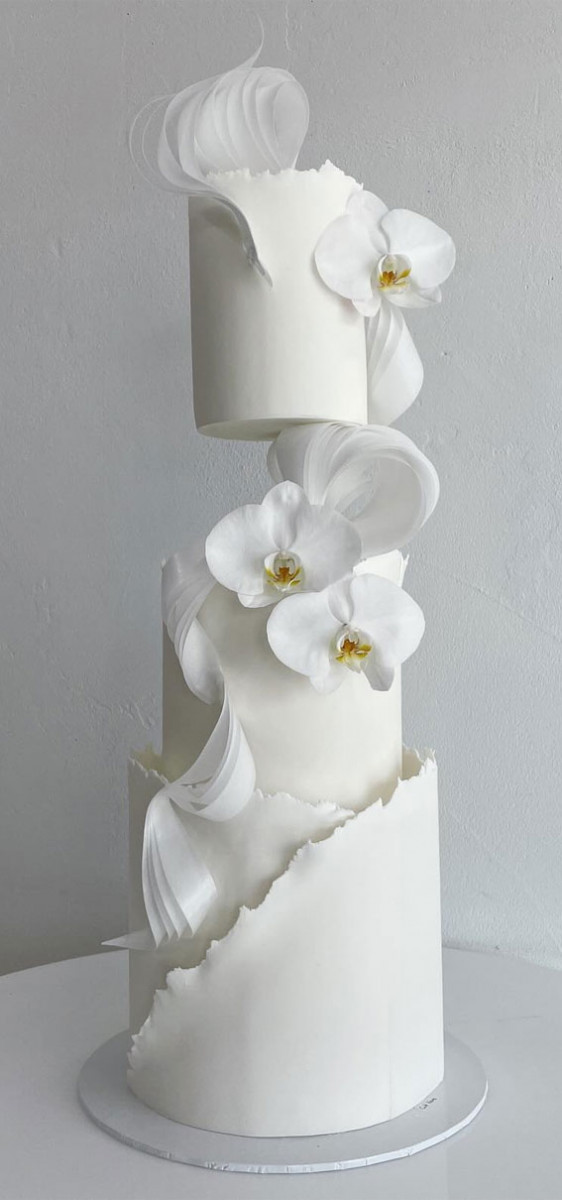40 Inspiring Wedding Cake Creations : Floating Tier Wedding Cake