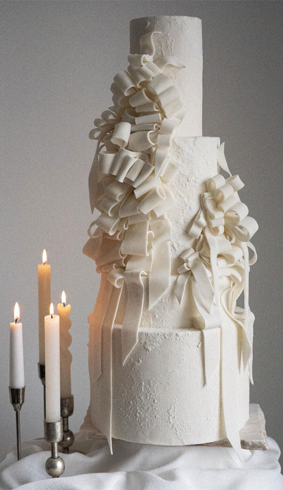 40 Inspiring Wedding Cake Creations : Elegant Christmas Ribbon Inspired Wedding Cake