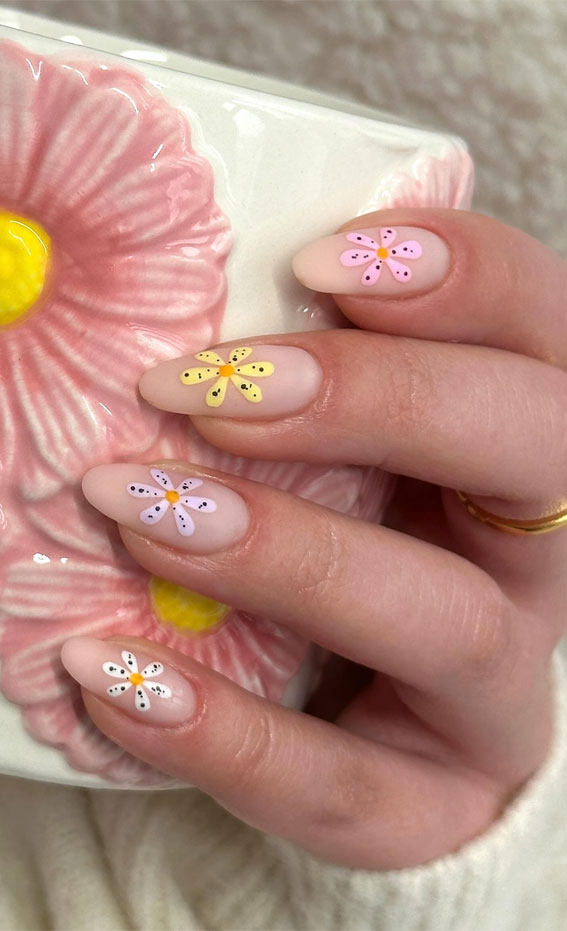 30 Easter Nail Art Designs That Dazzle : Speckled Floral Nails