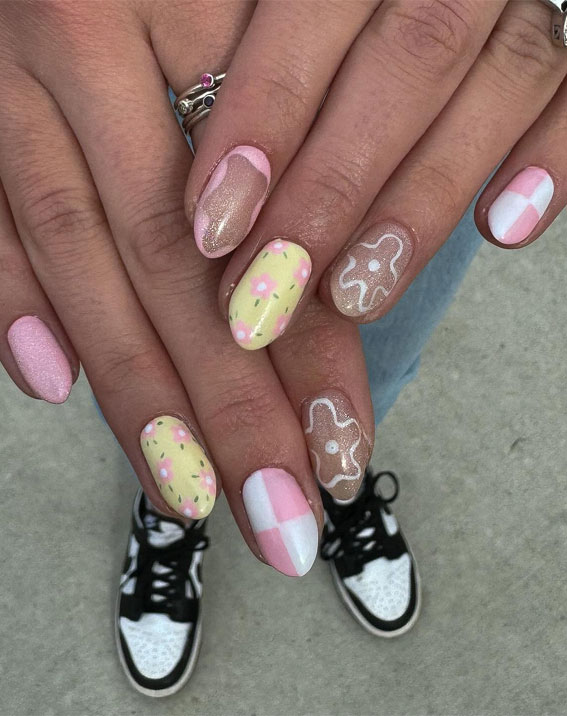 30 Easter Nail Art Designs That Dazzle : Mix n Match Pink & Yellow Pastel Nails