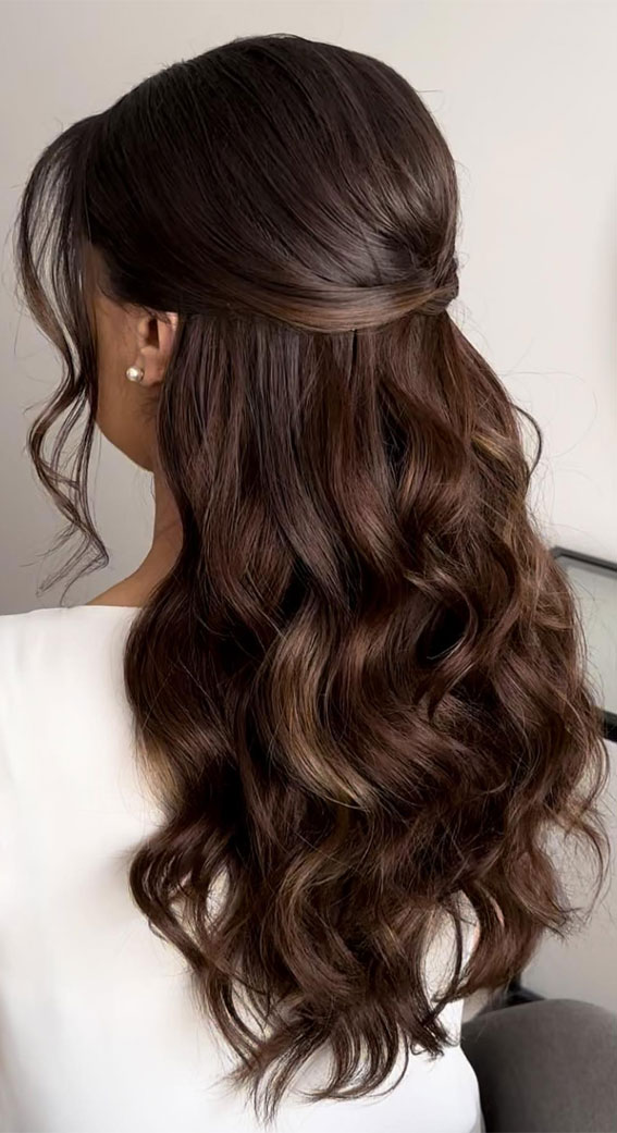40 Half Up Half Down Hairstyles The Perfect Balance of Sophistication : Versatile Chic Twisted Half-Up