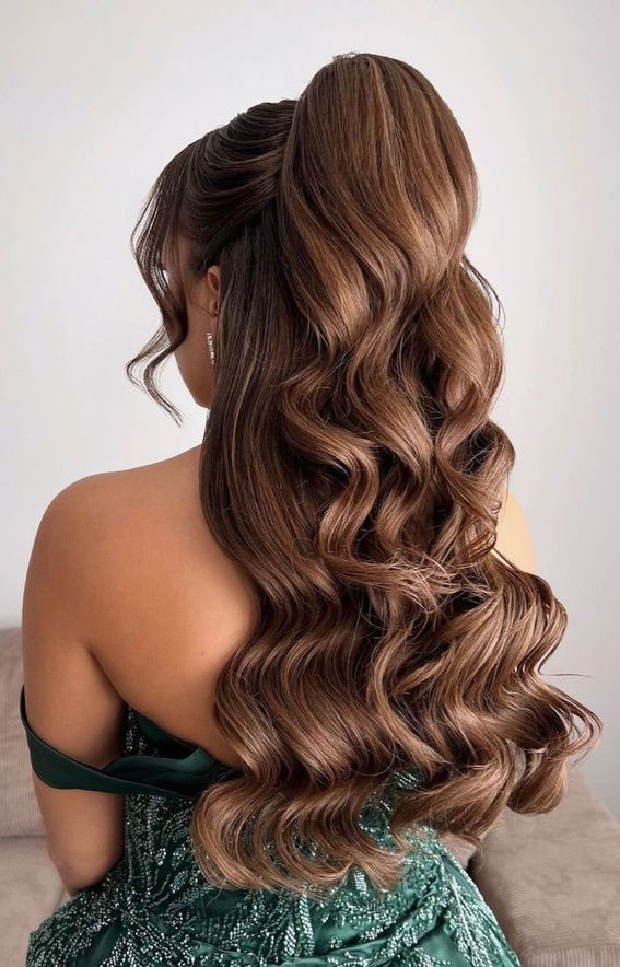 Prom Hairstyles for a Night to Remember : Half Up Glam Pony Soft Waves