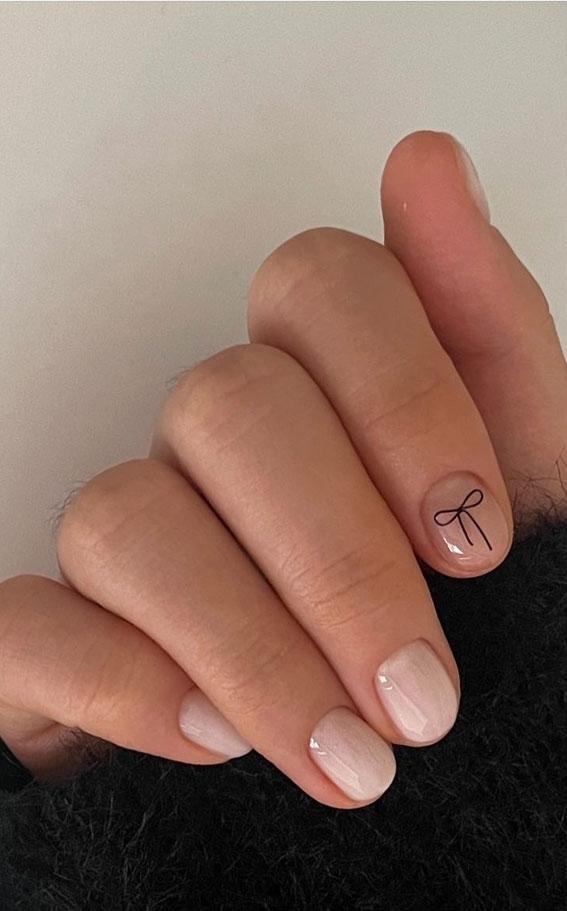 30 Minimalist Nails That’re Proved Less is More : Nude Nails with A Black Bow
