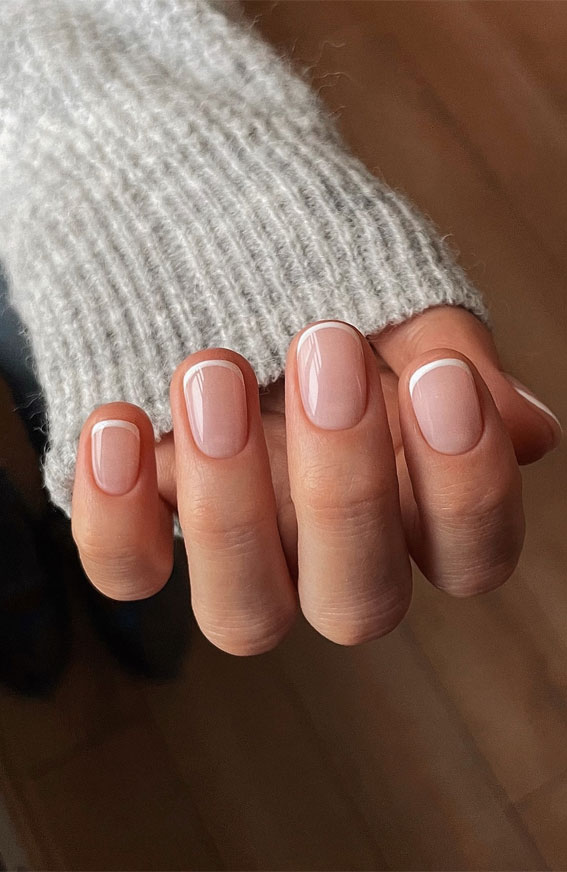 30 Minimalist Nails That’re Proved Less is More : Classic French Round Tips