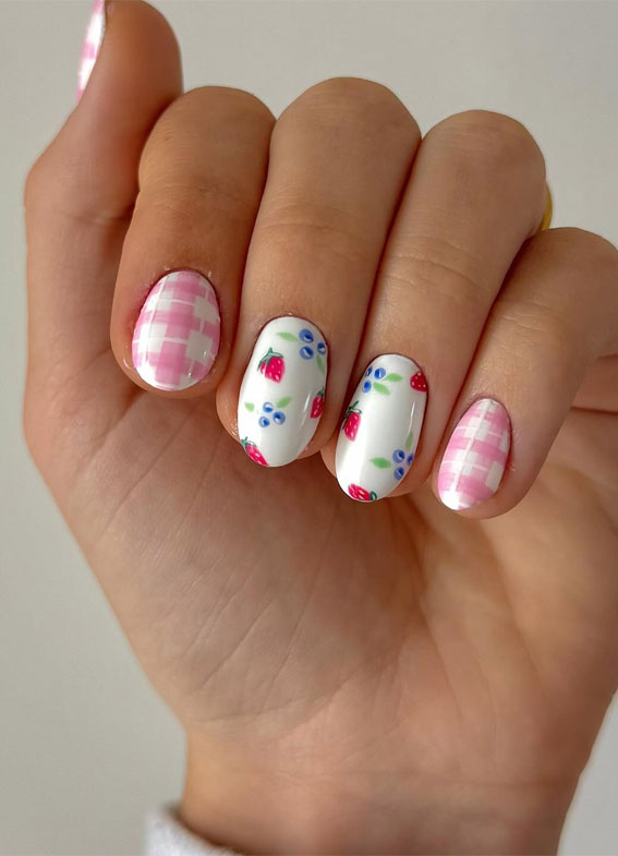 35 Trendsetting Nail Designs for the Season : Pink Gingham and Berry Bliss Nail Design