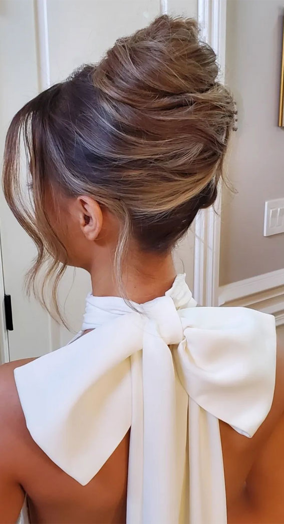 35 Creative Hairdos for Every Occasion : Glam Softly Messy Piled Up Updo