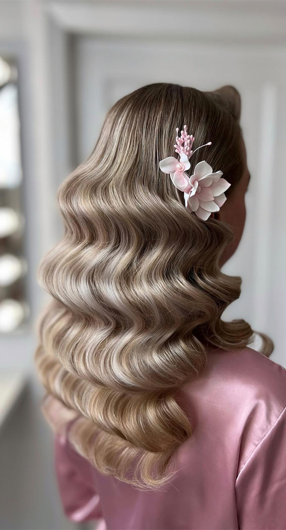 35 Creative Hairdos for Every Occasion : Bridal Glamour