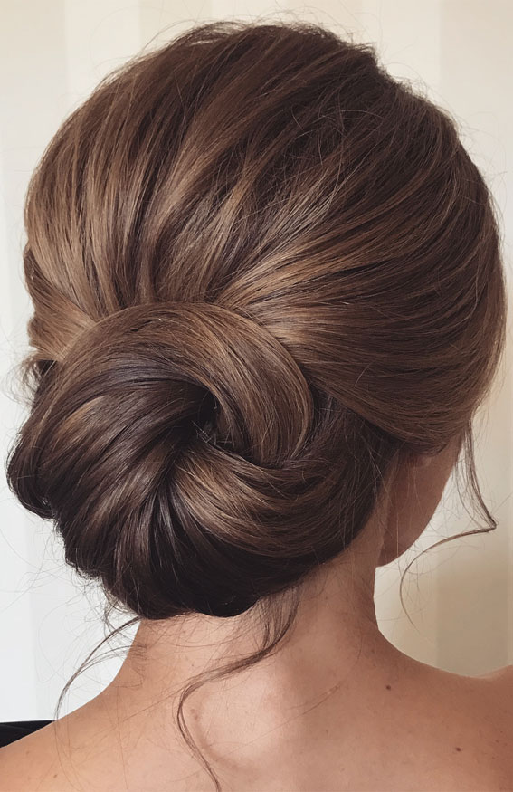 30 Stunning Bridesmaids Hairstyles for 2024 : Effortless Knot Low Bun