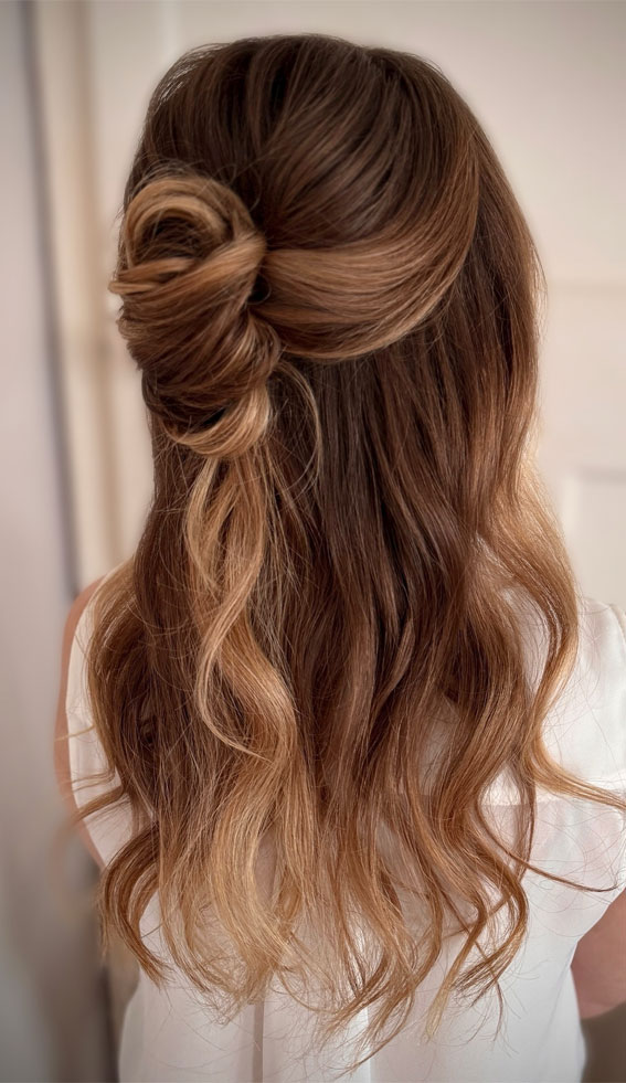 30 Stunning Bridesmaids Hairstyles for 2024 : Half-Up with a Chic Modern Twist