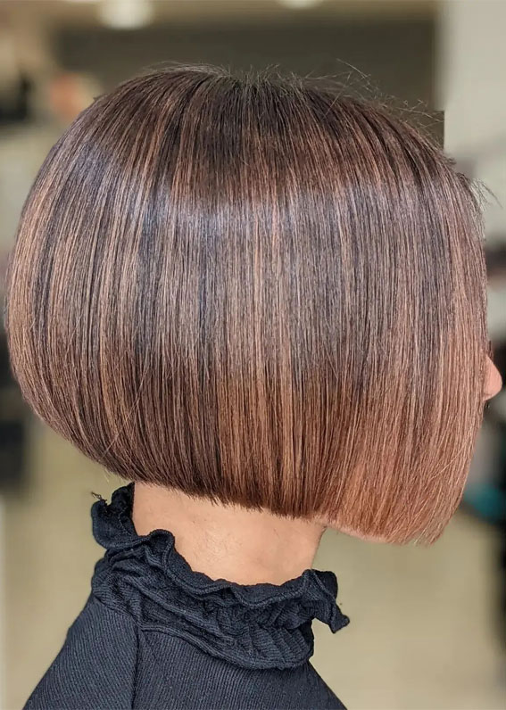 50 Examples of Blonde and Brown Hair to Help You Decide : Chestnut Balayage Sleek Bob