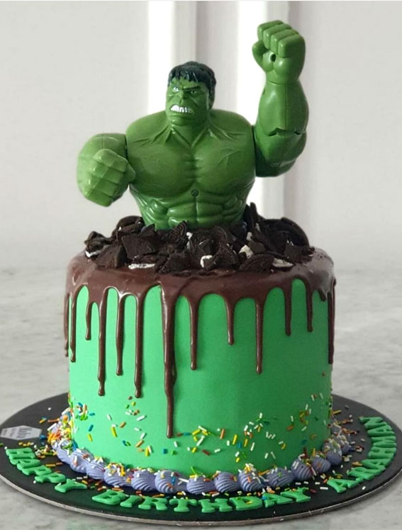 Hulk Birthday Cake Ideas for Superhero Celebrations : Green Drip Hulk Cake Topped with Oreo