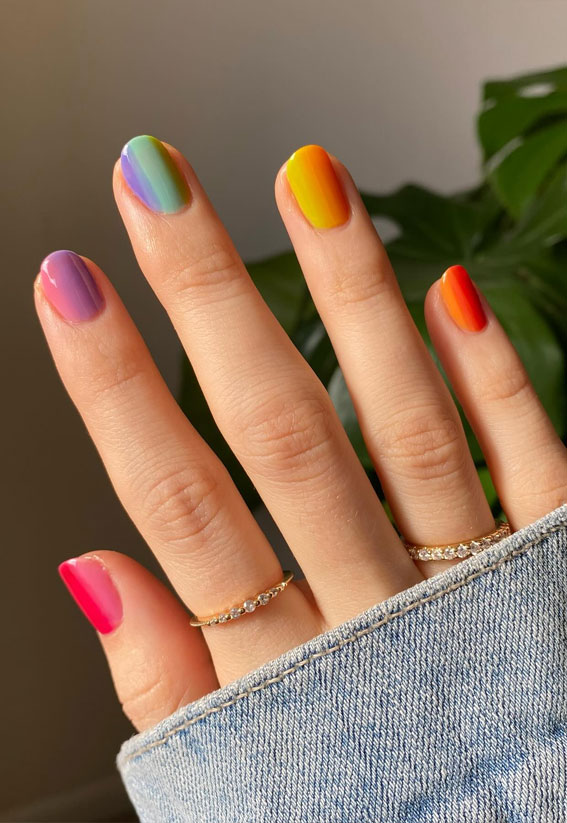 35 Creative Nail Art Inspirations to Transform Your Tips : Rainbow Gradient Effect Nails